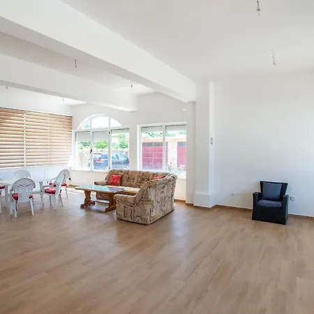 Дом отдыха Villa Atlanta Multi - Family *
