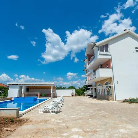 Villa Atlanta Multi - Family Дом отдыха *