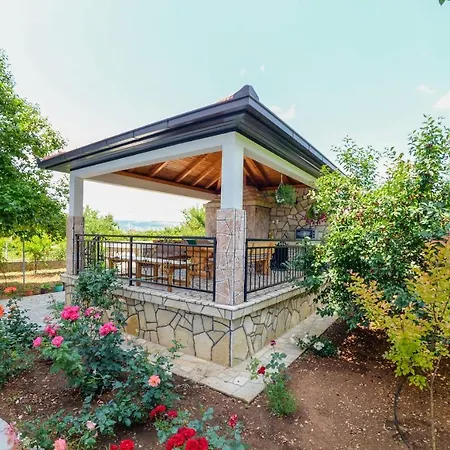Villa Atlanta Multi - Family