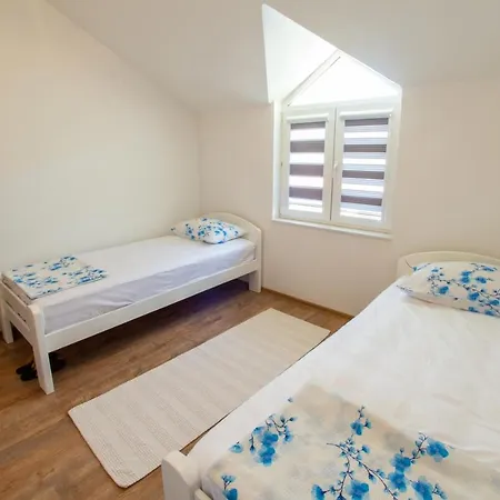 Villa Atlanta Multi - Family Дом отдыха Благай