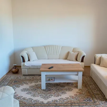 Villa Atlanta Multi - Family Благай