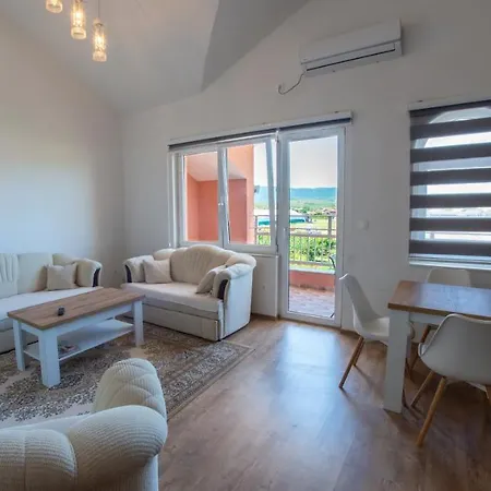 Villa Atlanta Multi - Family Благай