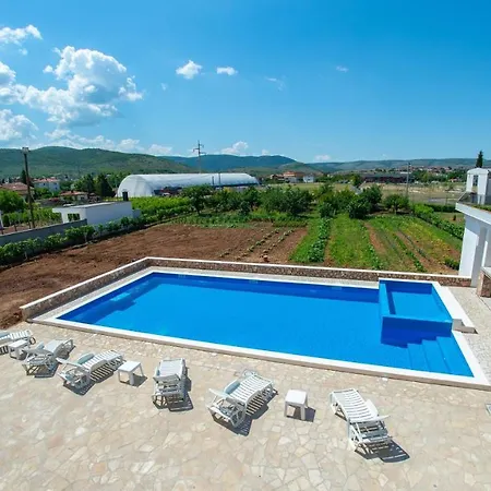 Дом отдыха Villa Atlanta Multi - Family *