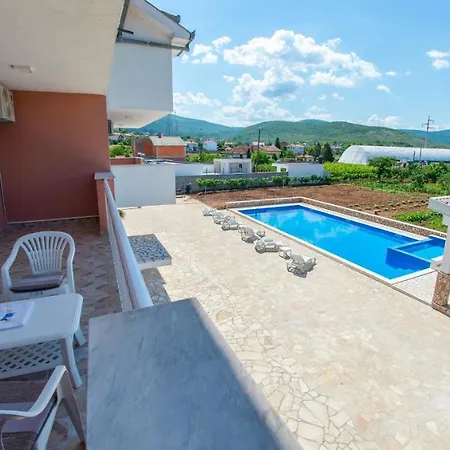 Дом отдыха Villa Atlanta Multi - Family Благай