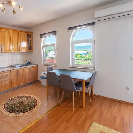 Villa Atlanta Multi - Family Благай