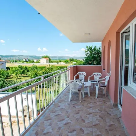 Villa Atlanta Multi - Family Благай
